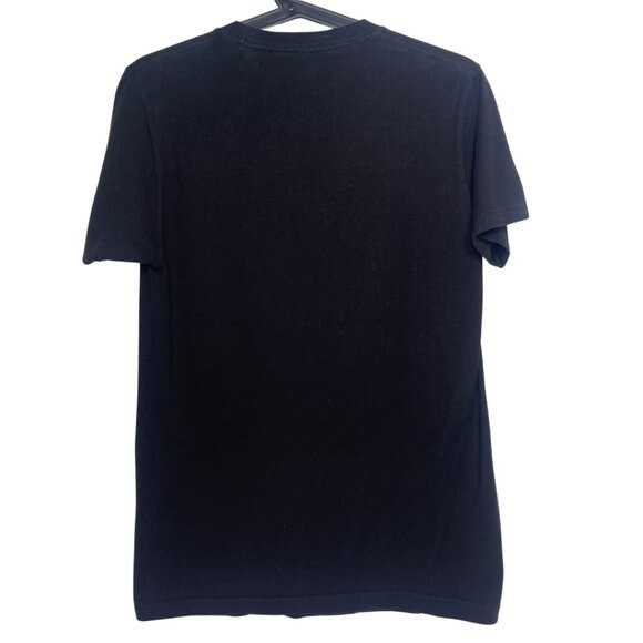 Mandalorian "The Child" Black Baby Yoda T-shirt - Size Small Star Wars - Picture 3 of 10